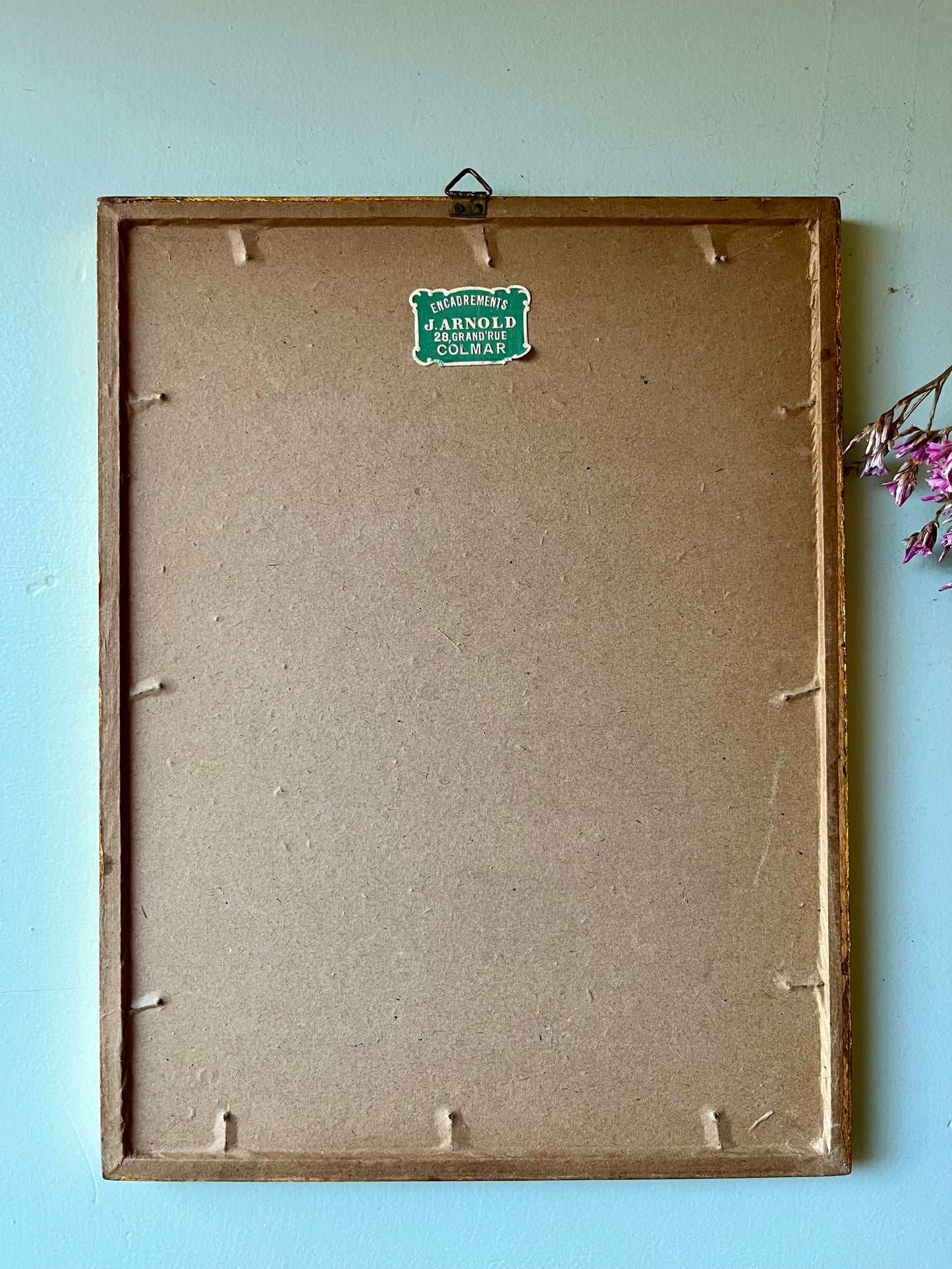 Cadre ancien doré avec illustration