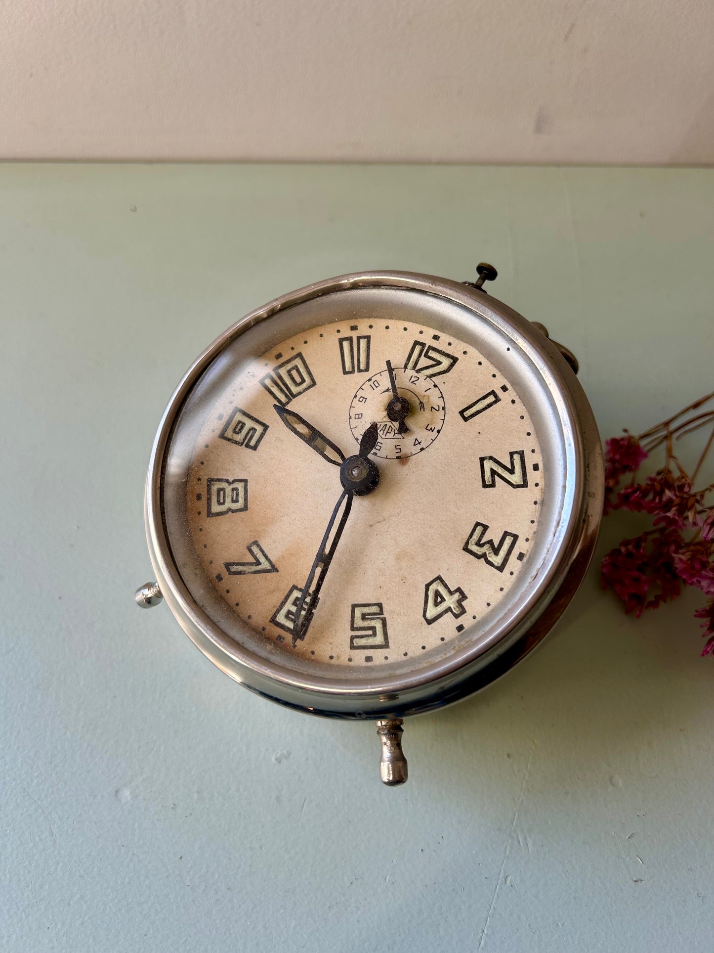 Réveil métallique vintage Japy