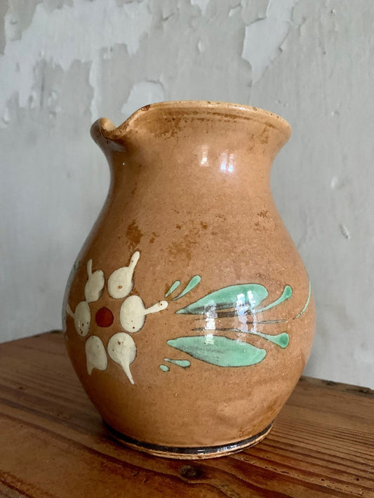 Pichet en terre cuite