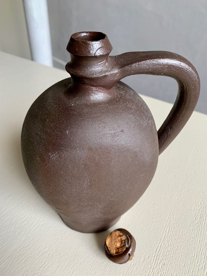 Carafe en terre cuite