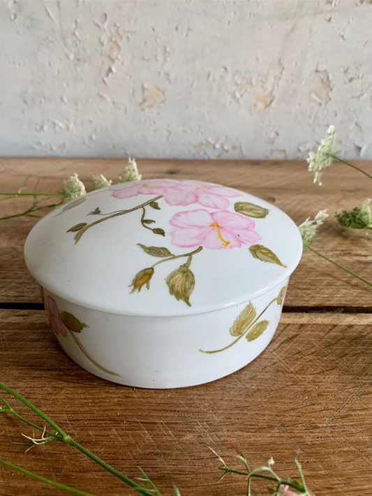 Boîte en porcelaine motif fleurs