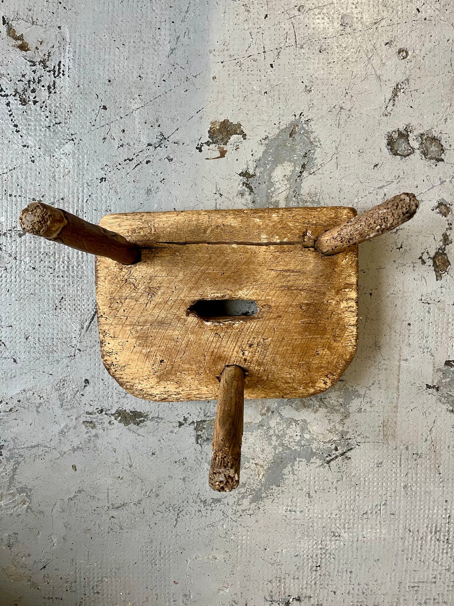 Tabouret de ferme ancien en bois