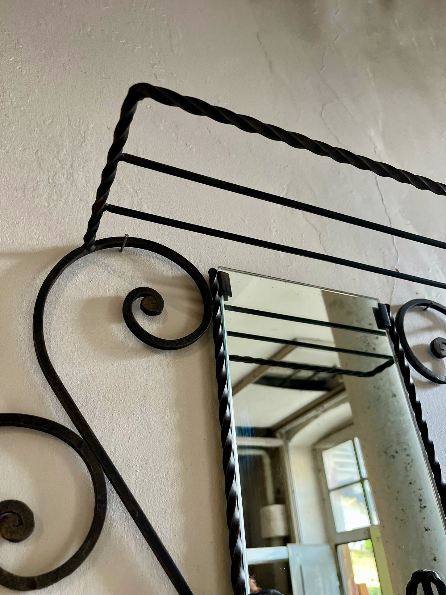 Miroir vestiaire en fer forgé vintage