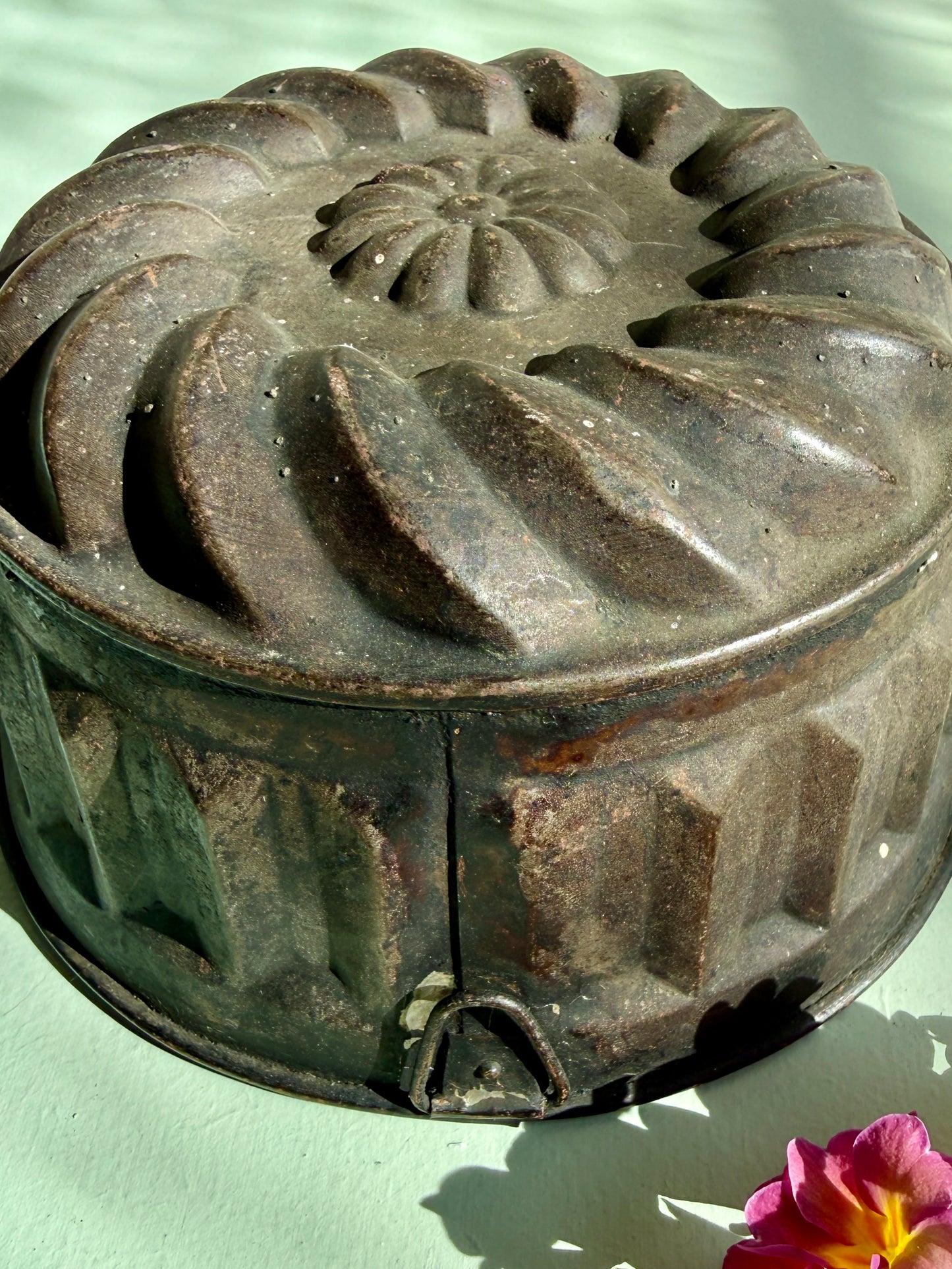 Moule à kougelhopf métallique ancien