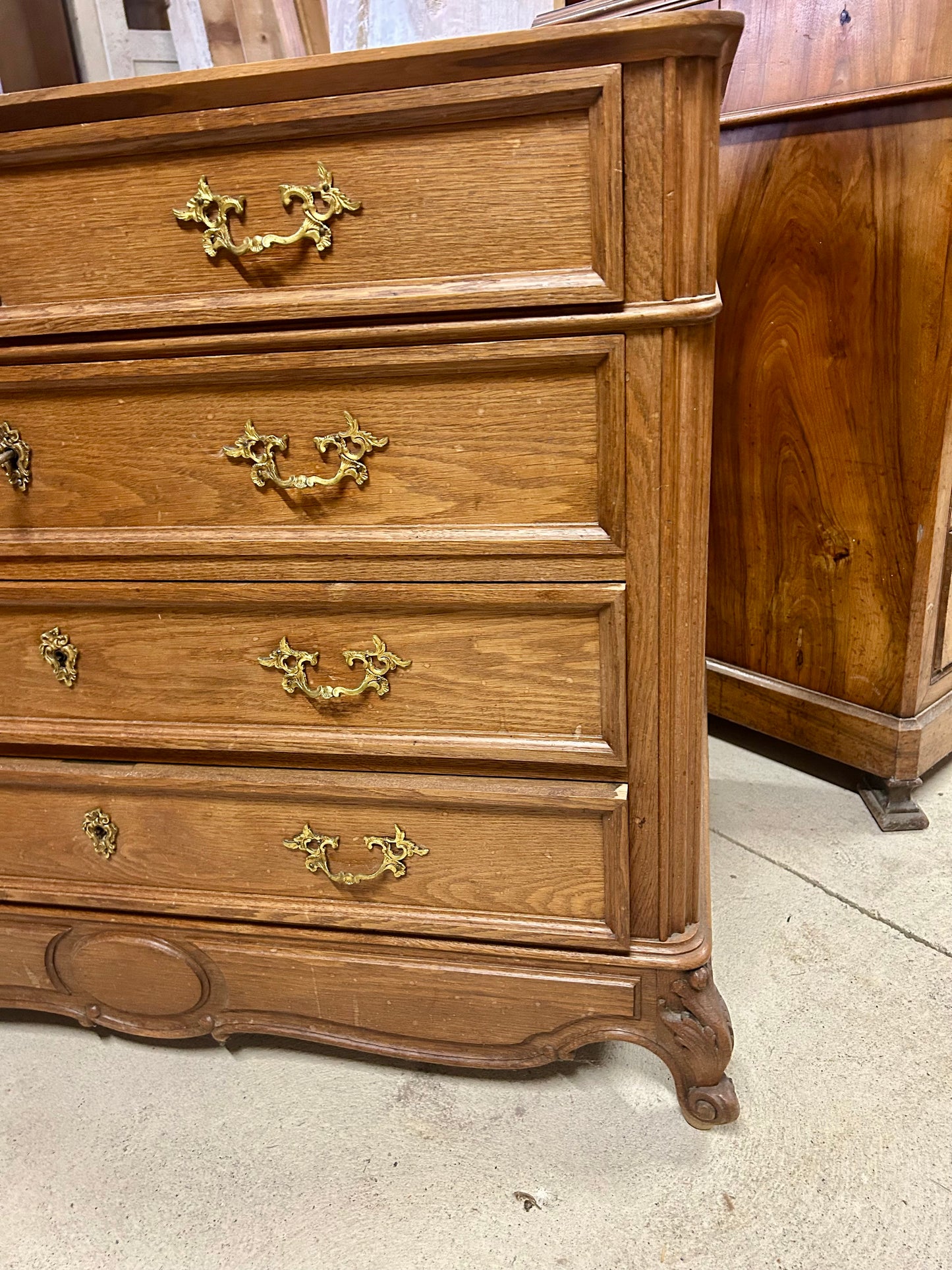 Commode ancienne style Louis XV Meubles à rénover Patine