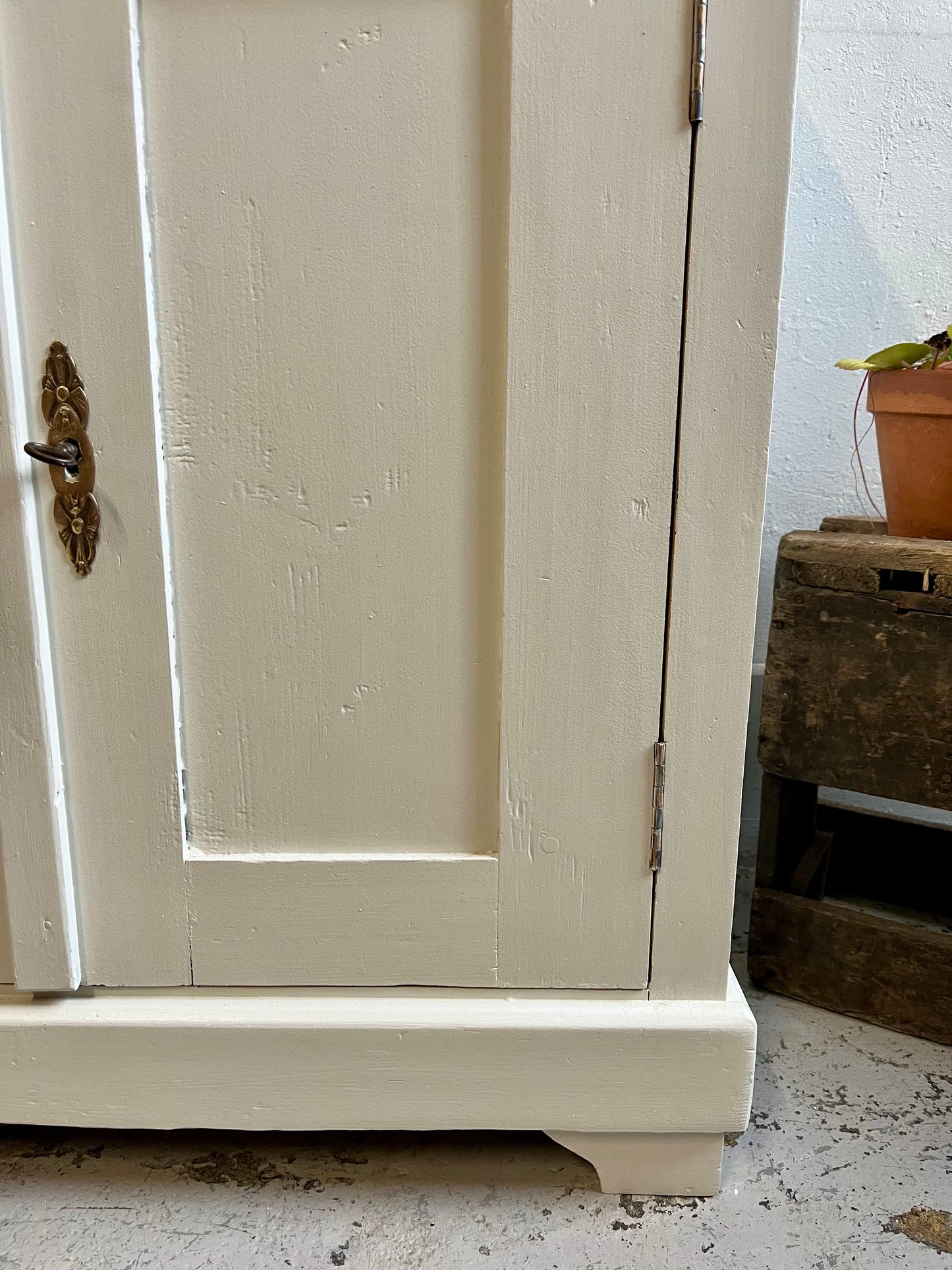 Buffet parisien ancien bois et gris