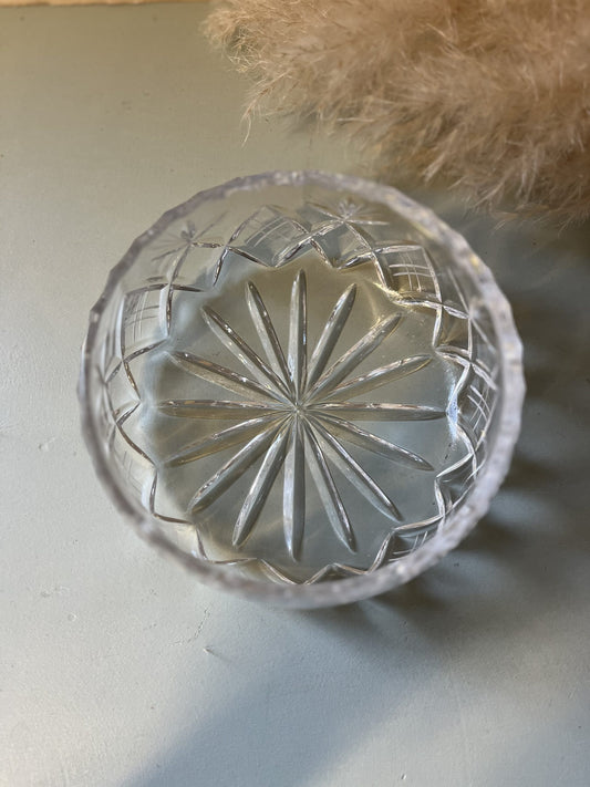 Coupelle en verre ciselé