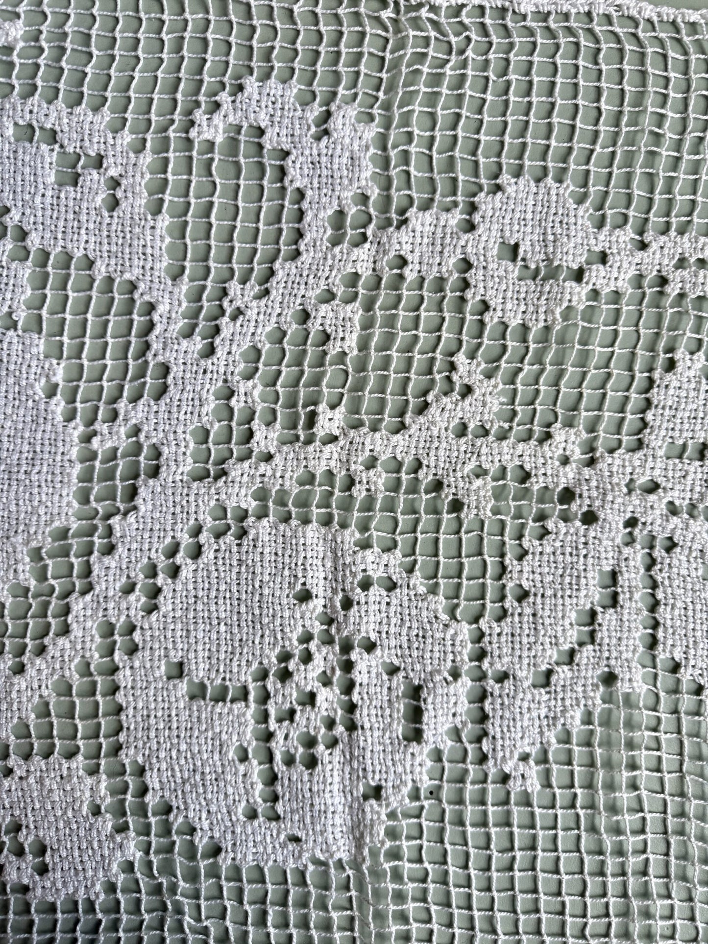 Napperon de fleurs brodé