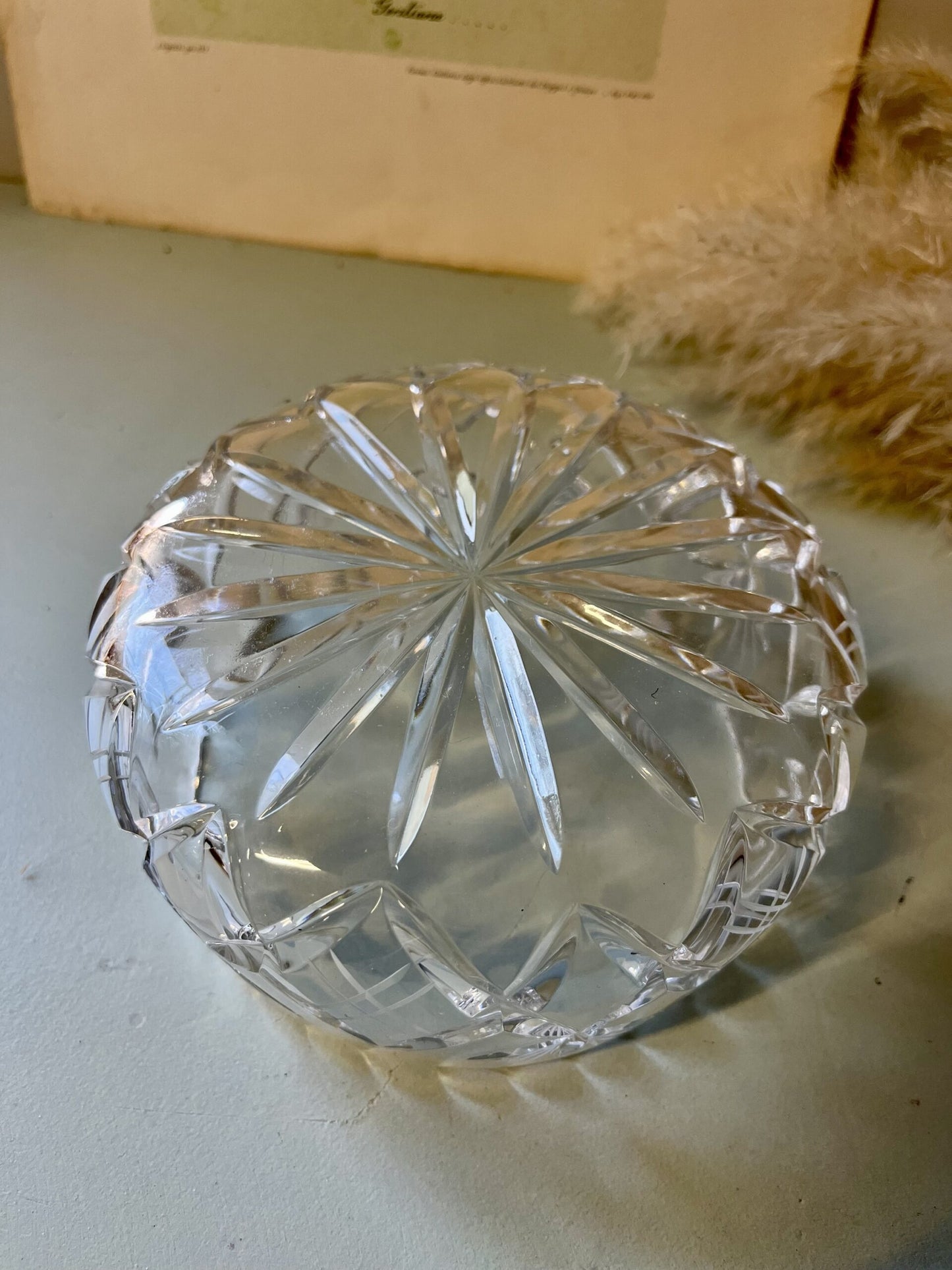 Coupelle en verre ciselé