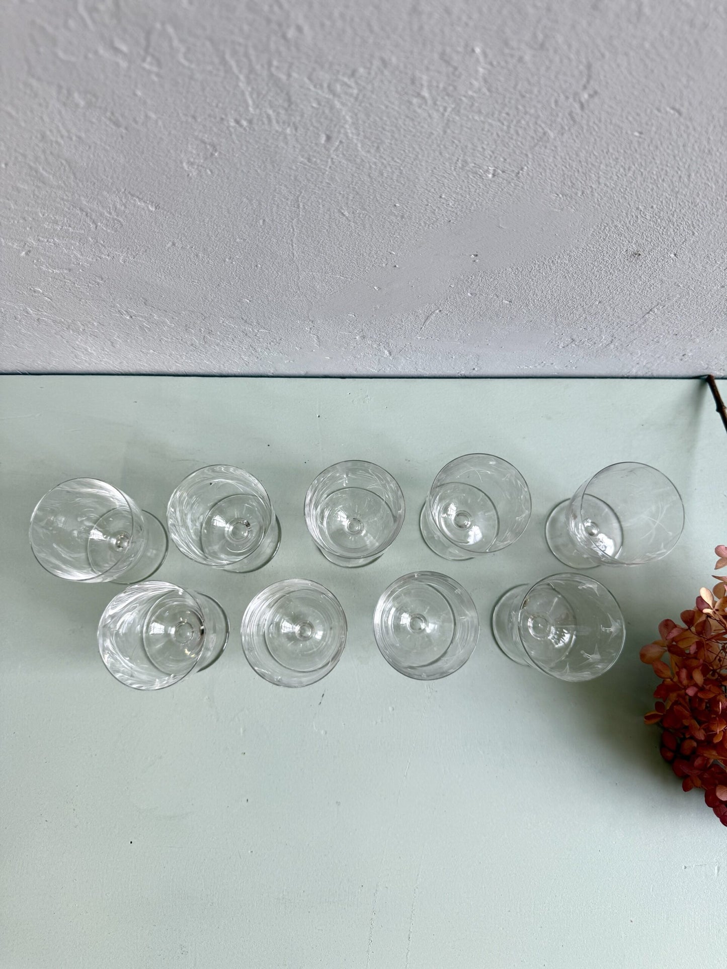 Lot de 9 verres gravés en cristal