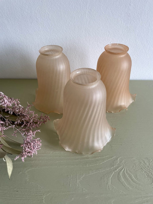 Tulipes en verre rosé - abat-jour vintage