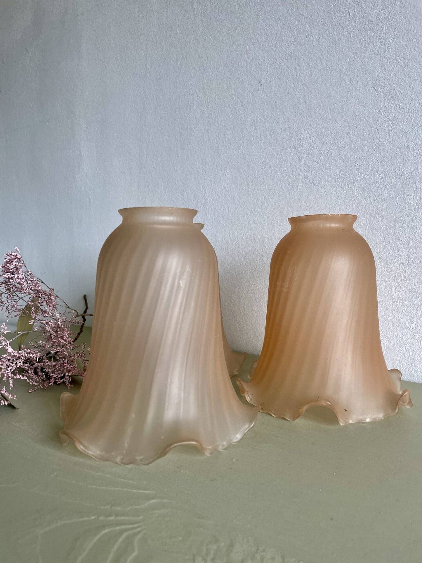 Tulipes en verre rosé - abat-jour vintage