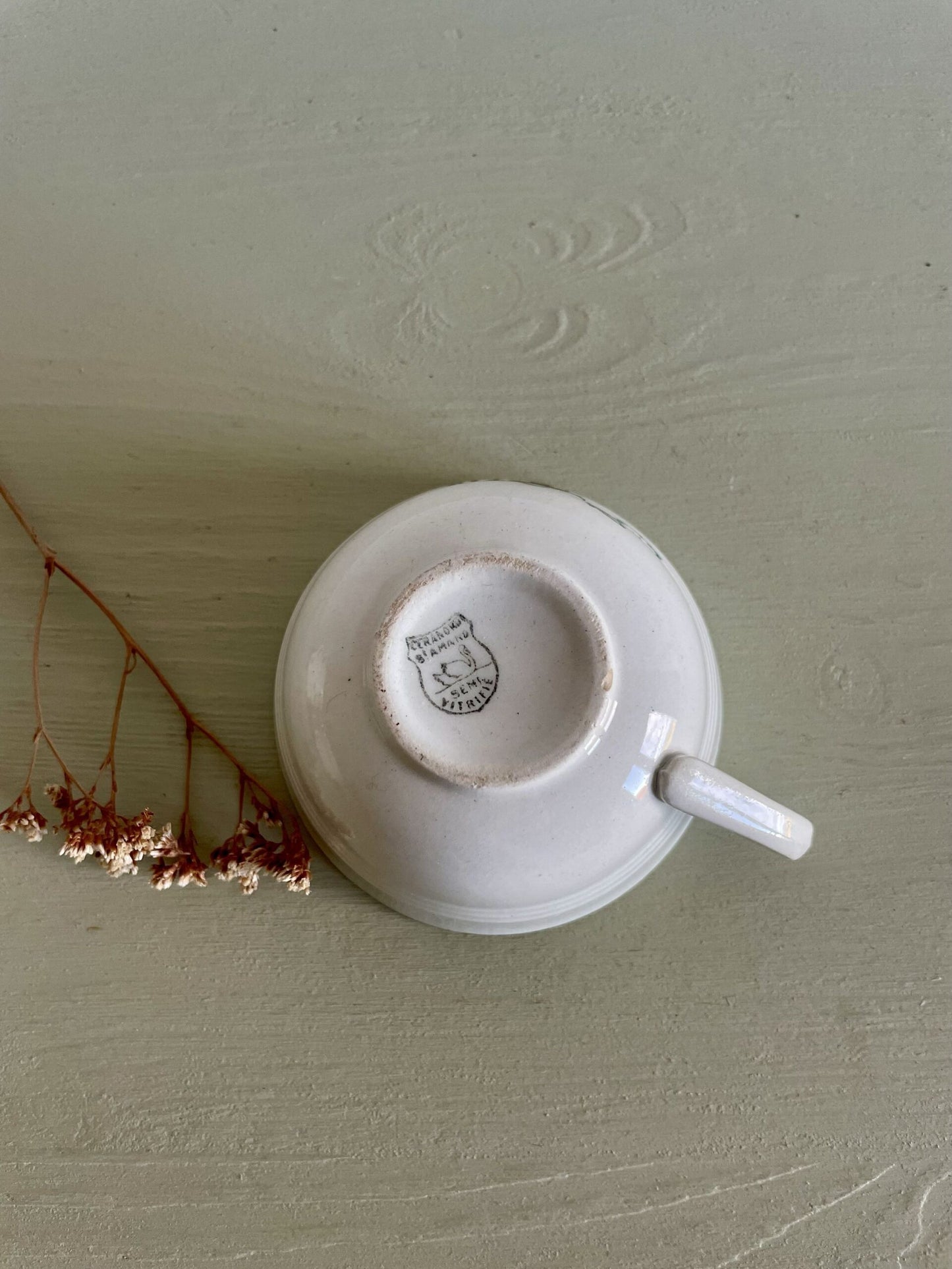 7 tasses à café St Amand Églantine