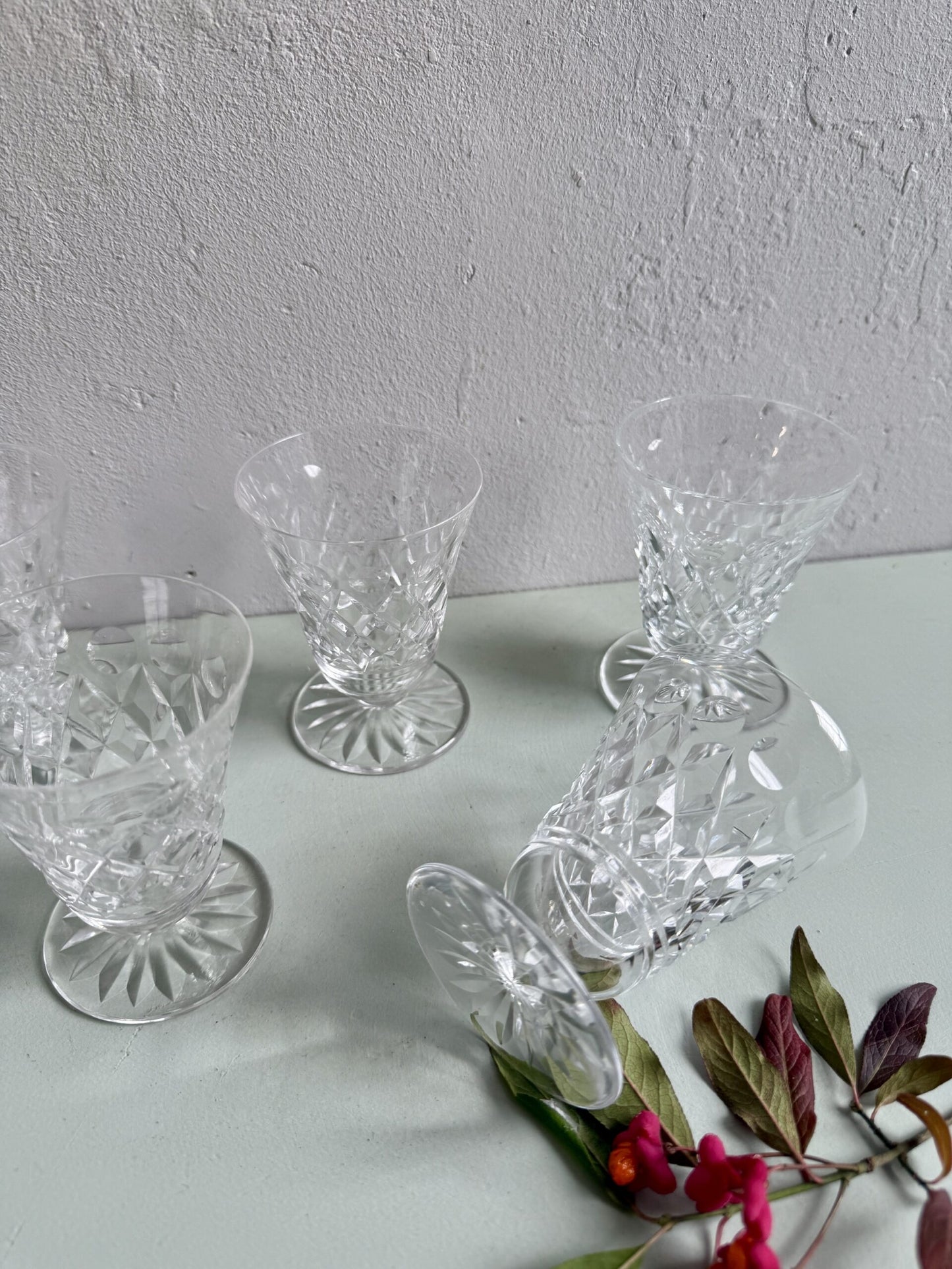 Verres à pieds en cristal ciselé - lot de 7