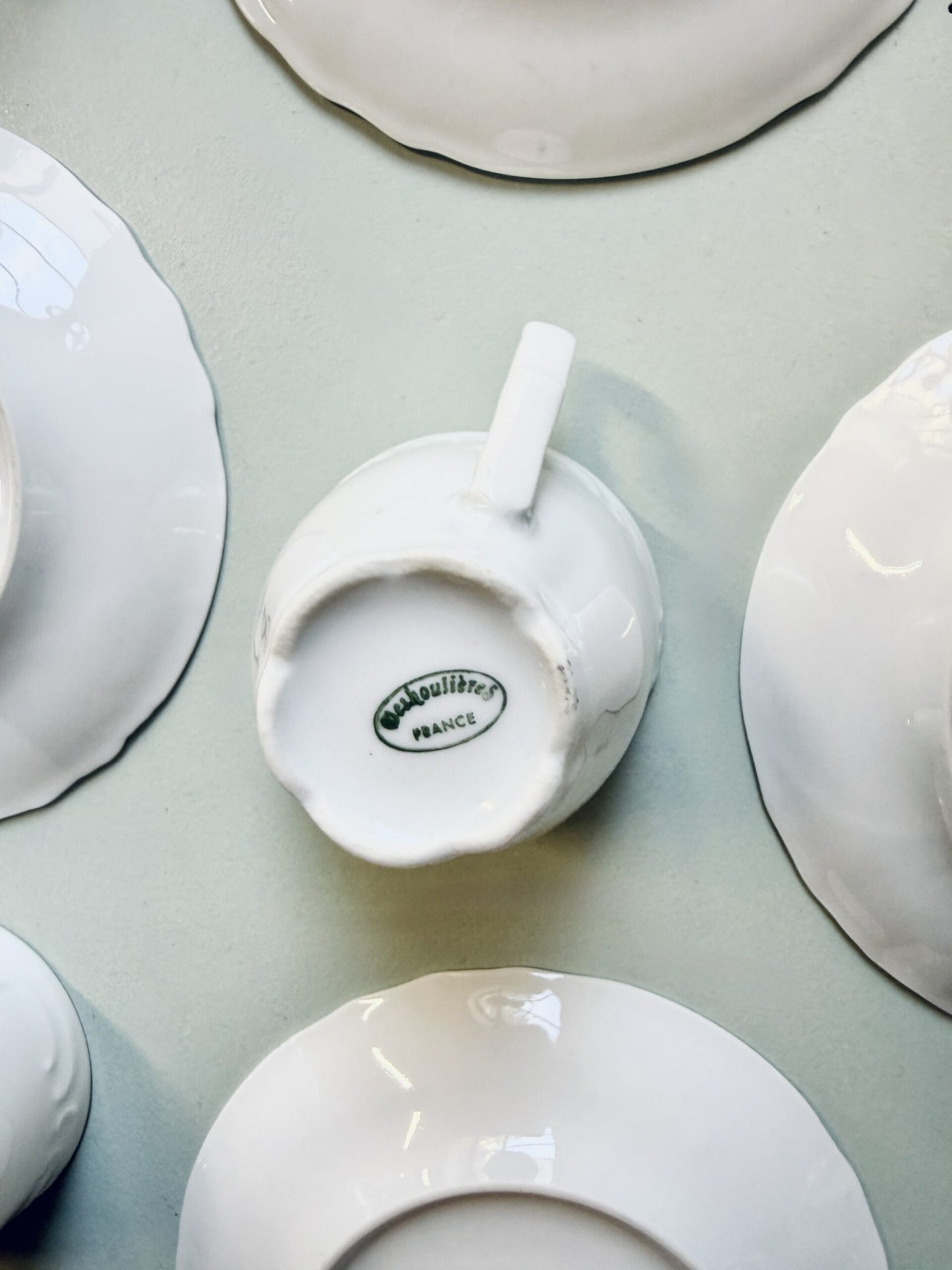 Lot de 6 tasses et 4 coupelles en porcelaine Deshoulières