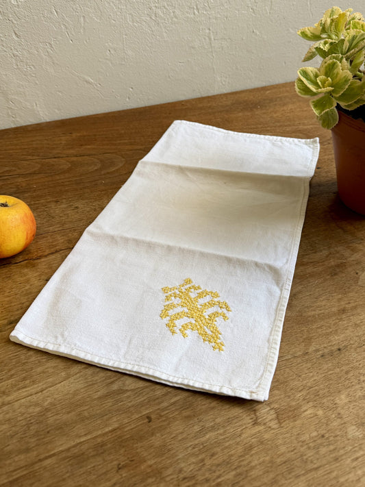 Lot de 2 serviettes blanches au point de croix