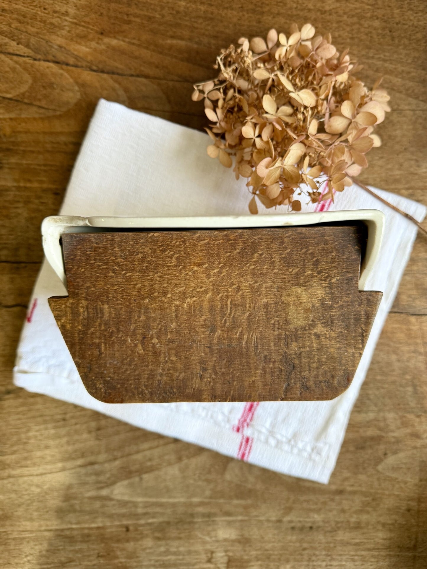 Pot à sel mural de Badonviller