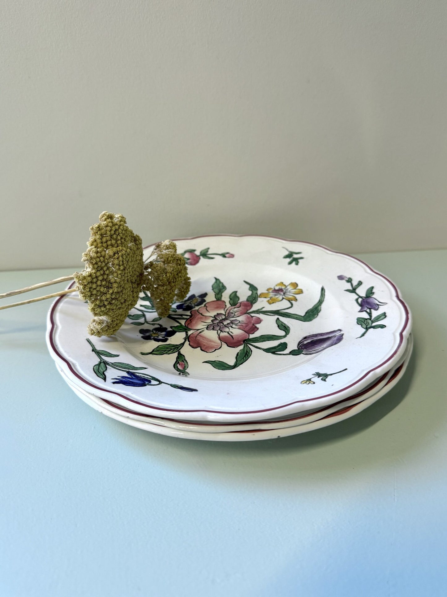 Assiettes plates décoratives florales de Sarreguemines - lot de 3