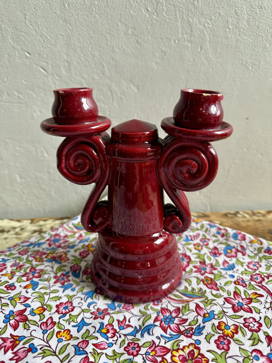 Bougeoir en faïence bordeaux