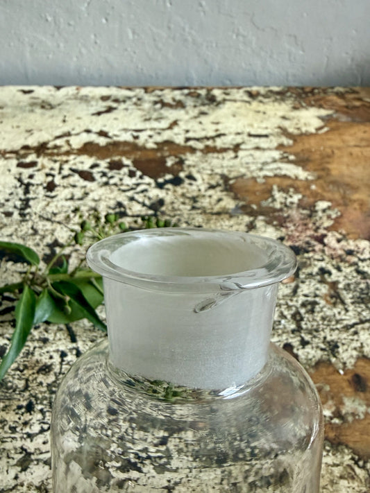 Pot en verre avec couvercle