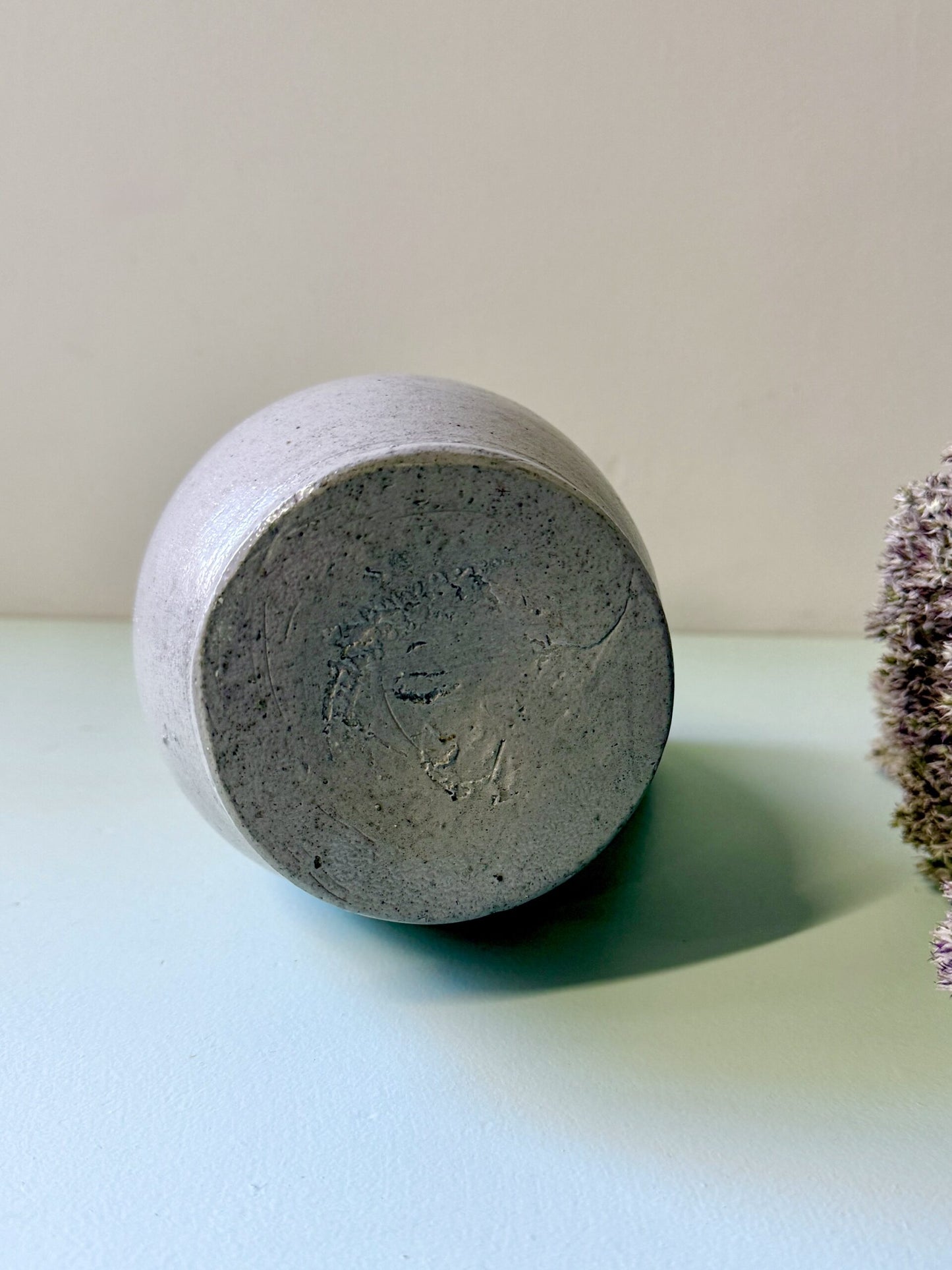 Pichet en grès gris