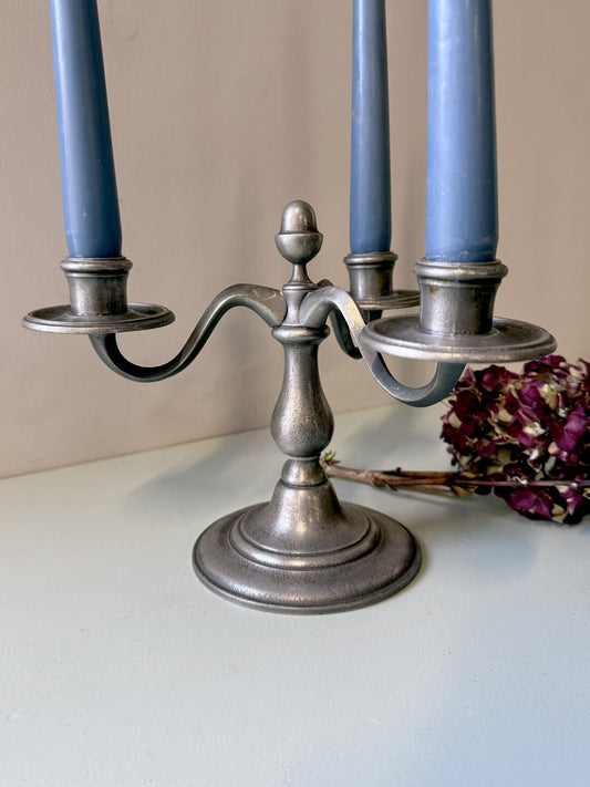 Chandelier en étain