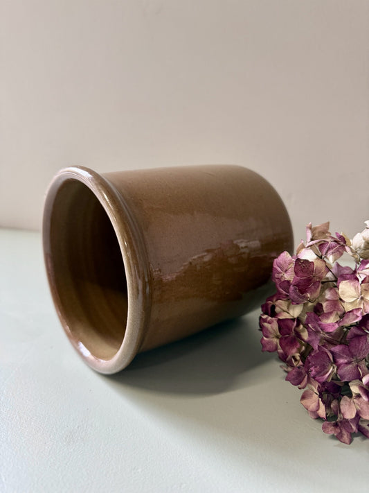 Pot émaillé marron