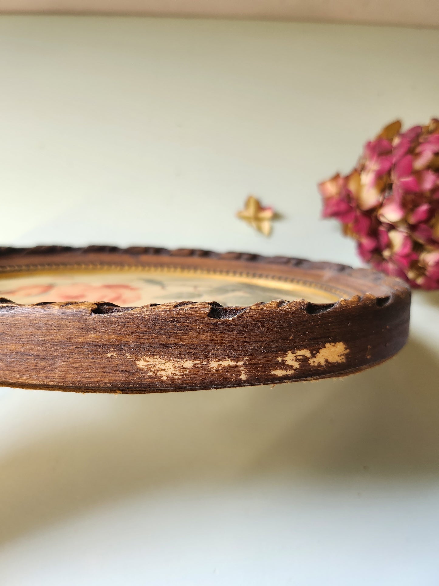 Cadre ovale en bois avec motif botanique - Patine
