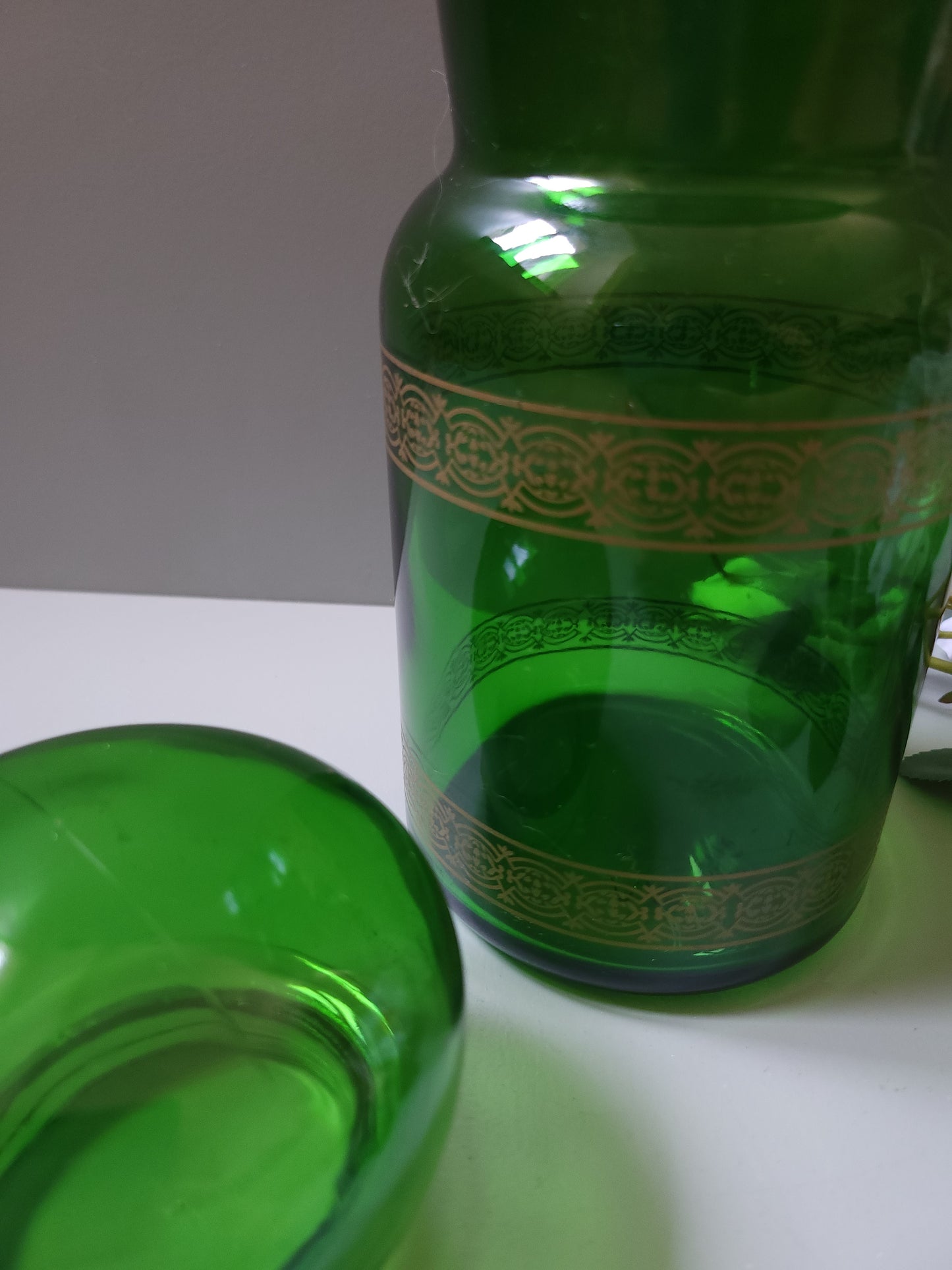 Pot d'apothicaire vert et doré Patine