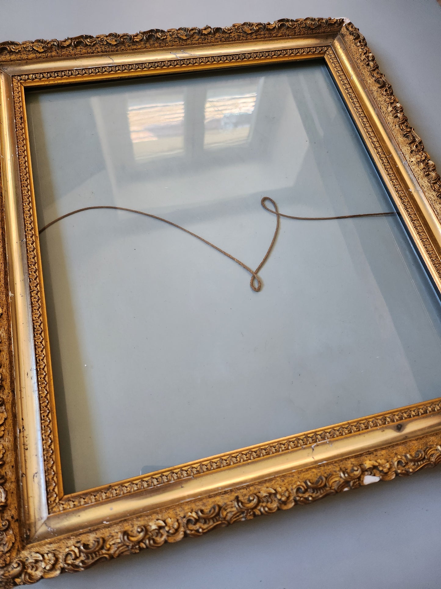 Cadre doré vintage Patine