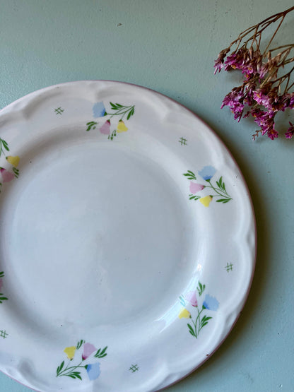 Assiette à dessert motif fleuris