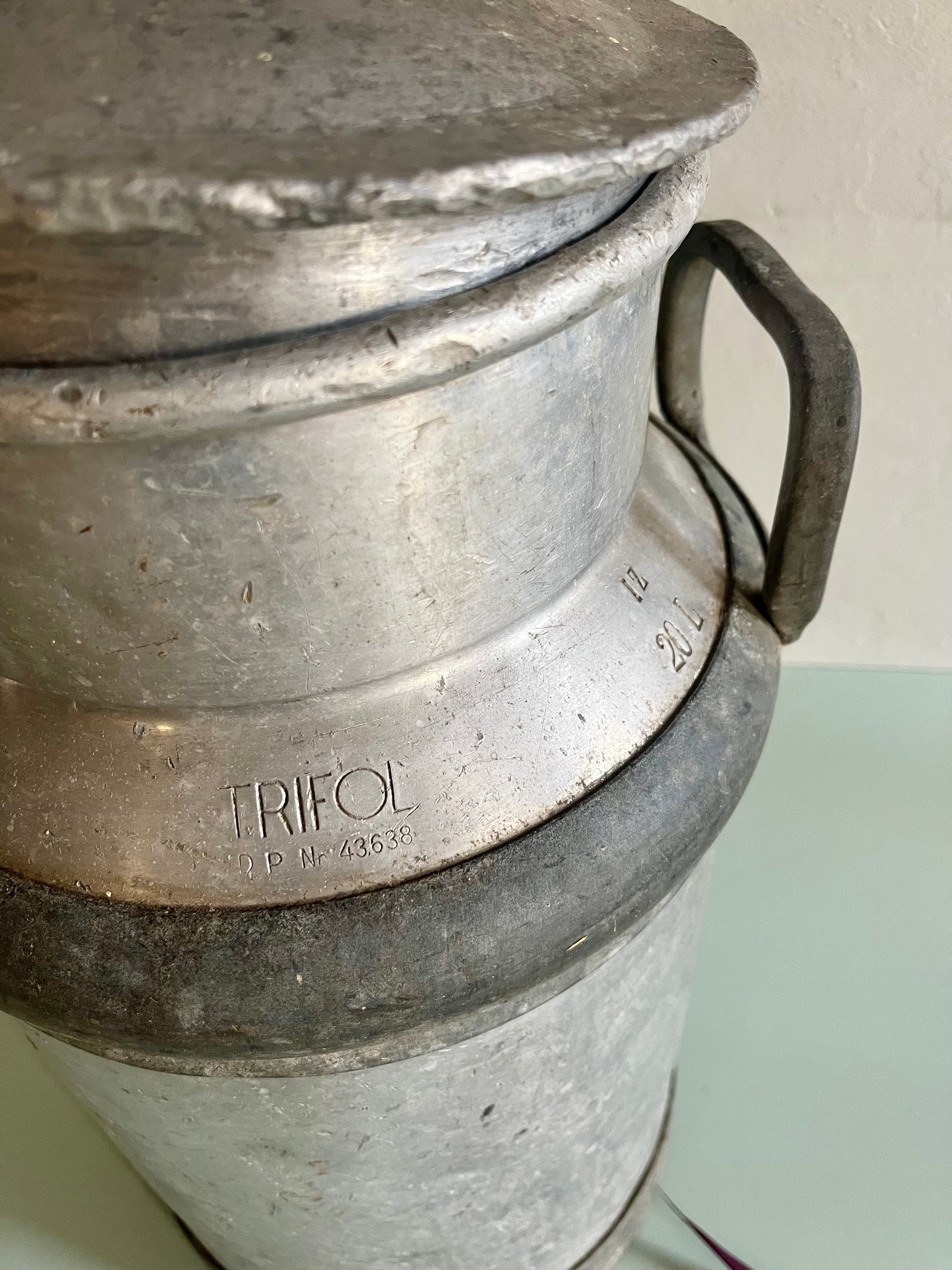 Pot à lait ancien  Décoration Patine