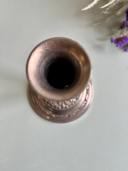 Bougeoirs en métal argenté gravés - lot de 2