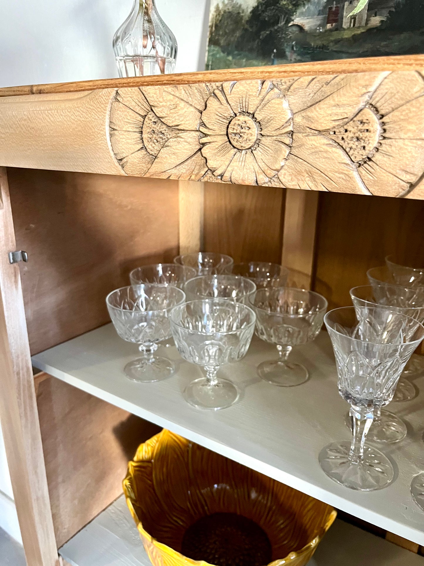 Bonnetière art déco vitrée  Meubles Patine