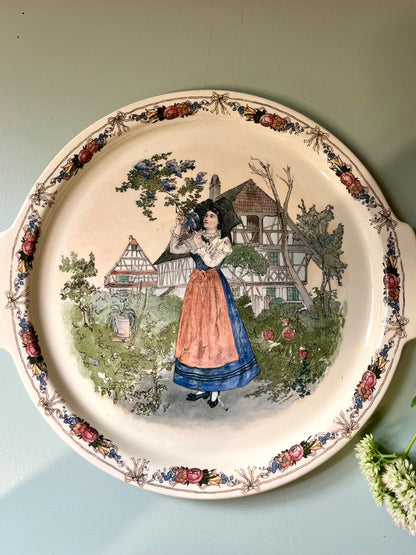 Plat ancien Sarreguemines Obernai – Henri Loux  Vaisselle Patine