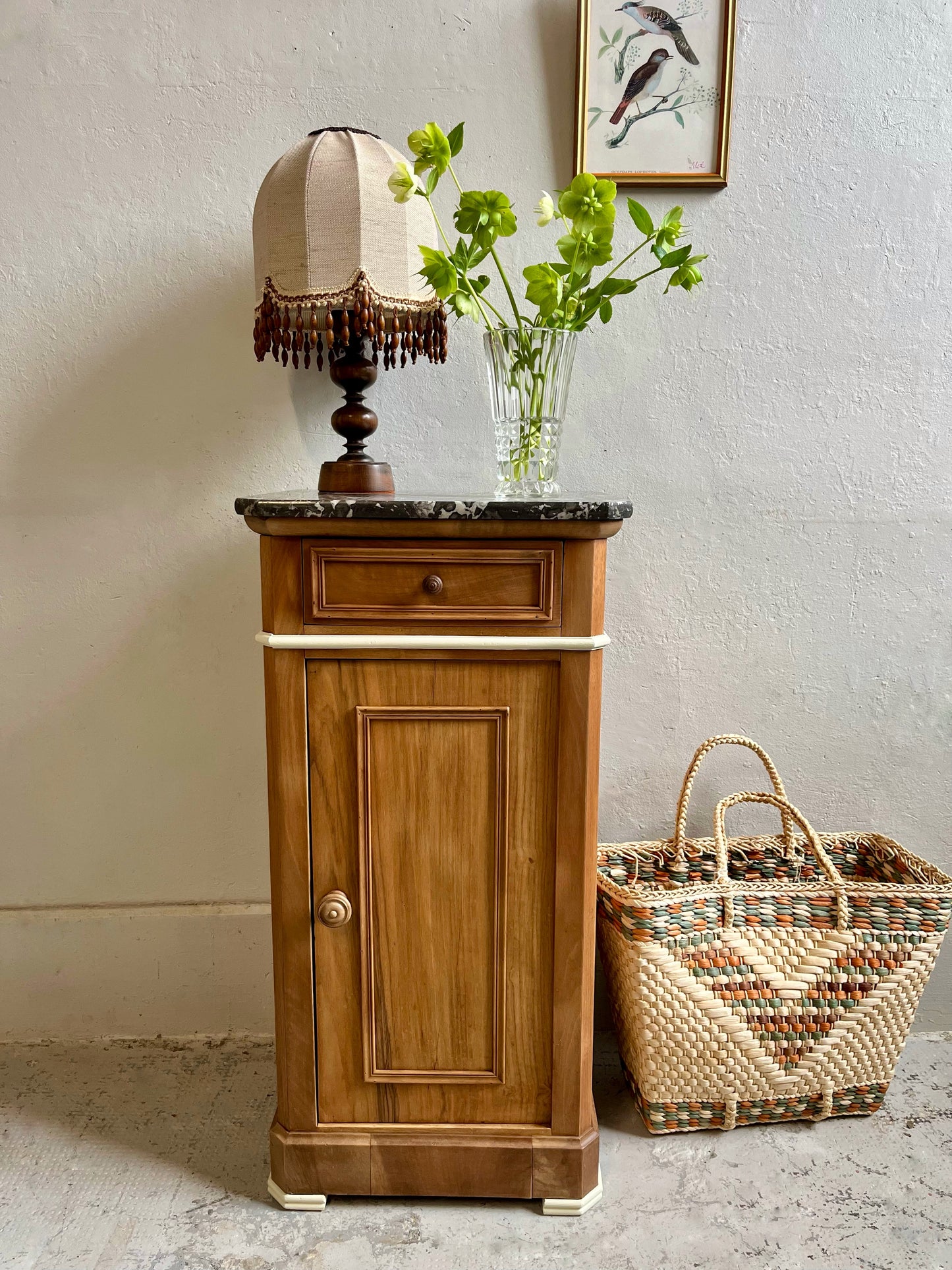 Chevet ancien placage noyer plateau en marbre