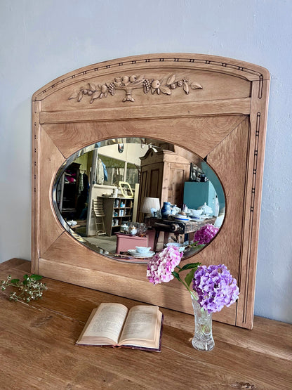 Miroir biseauté décor mûres   Patine