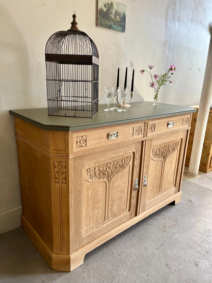Buffet sculpté en chêne  Meubles Patine