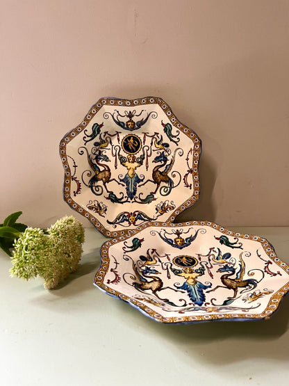 Assiette en faïence de Gien – décor Renaissance  Vaisselle Patine