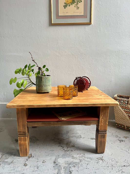 Table basse patiné en bois