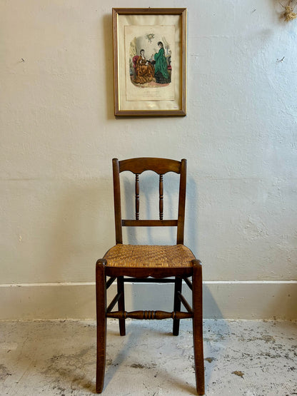 Chaises bistrot en bois foncé à assise paillée - paire
