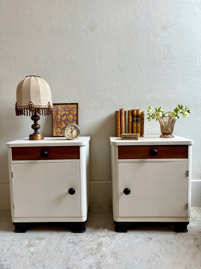 Paire de chevets beige et bois
