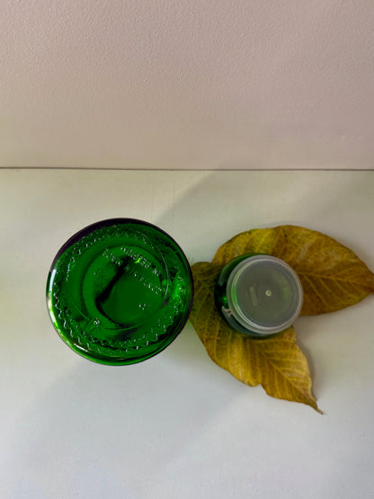 Pot d’apothicaire vintage en verre vert et doré