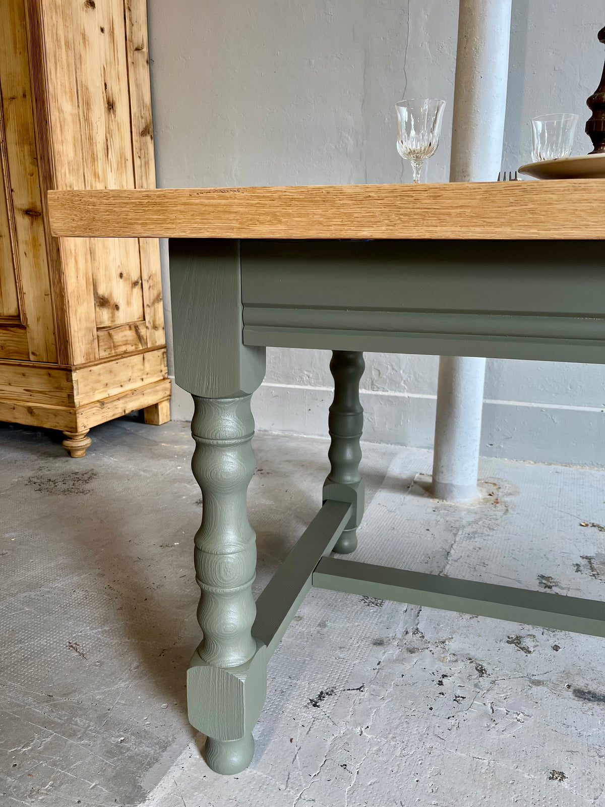 Table à manger vert et bois