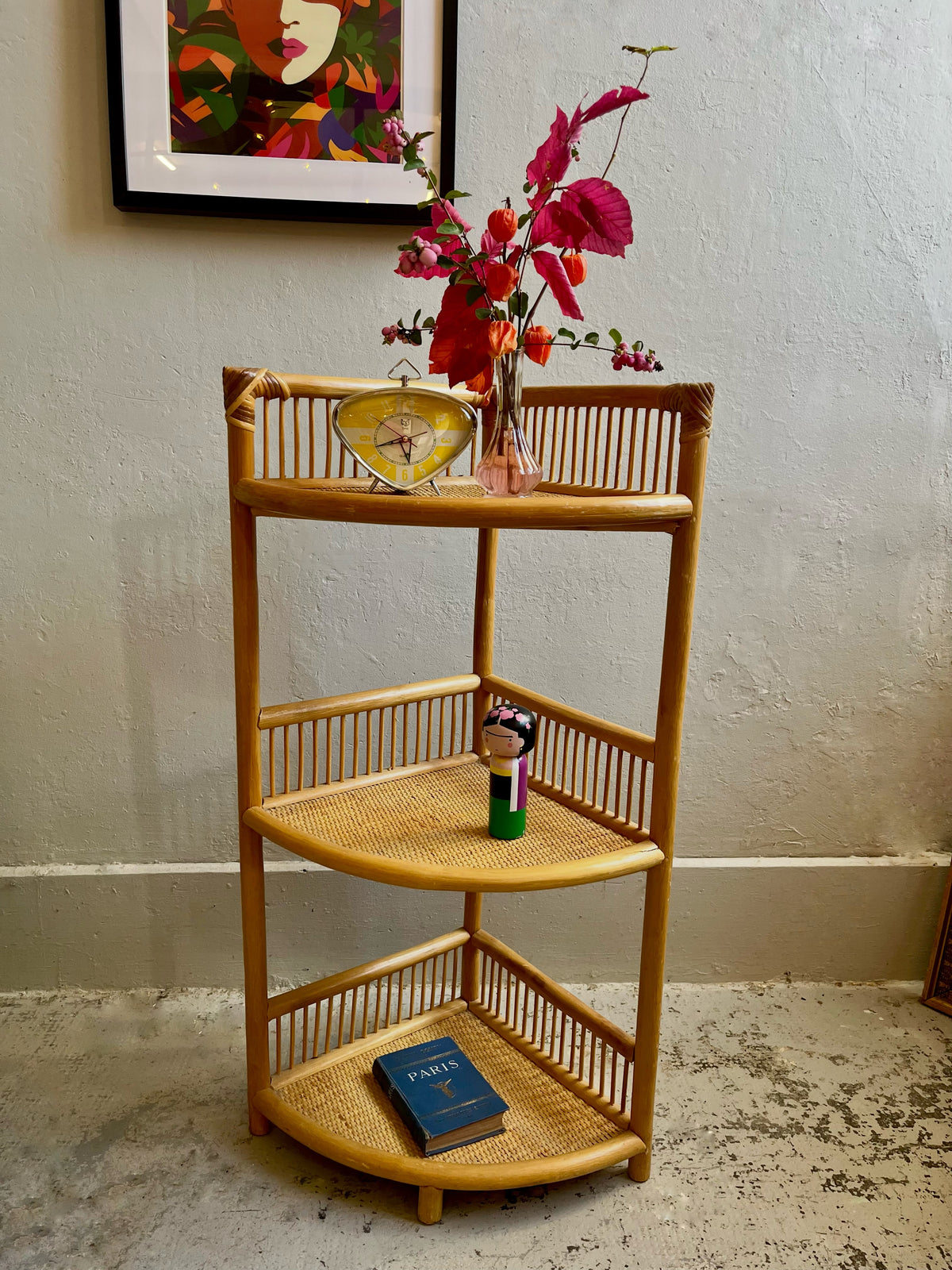 Étagère d’angle vintage en bambou  Meubles Patine