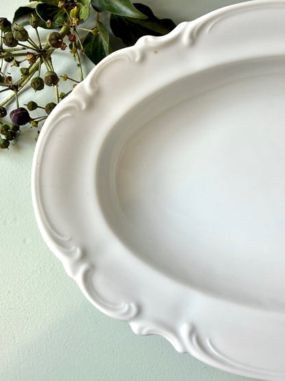 Plat ovale en porcelaine modèle Sylvia