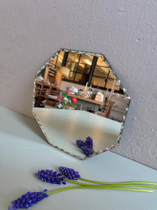 Miroir octogonal - bord ciselé