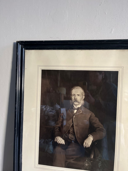 Ancien portrait photographique sous cadre