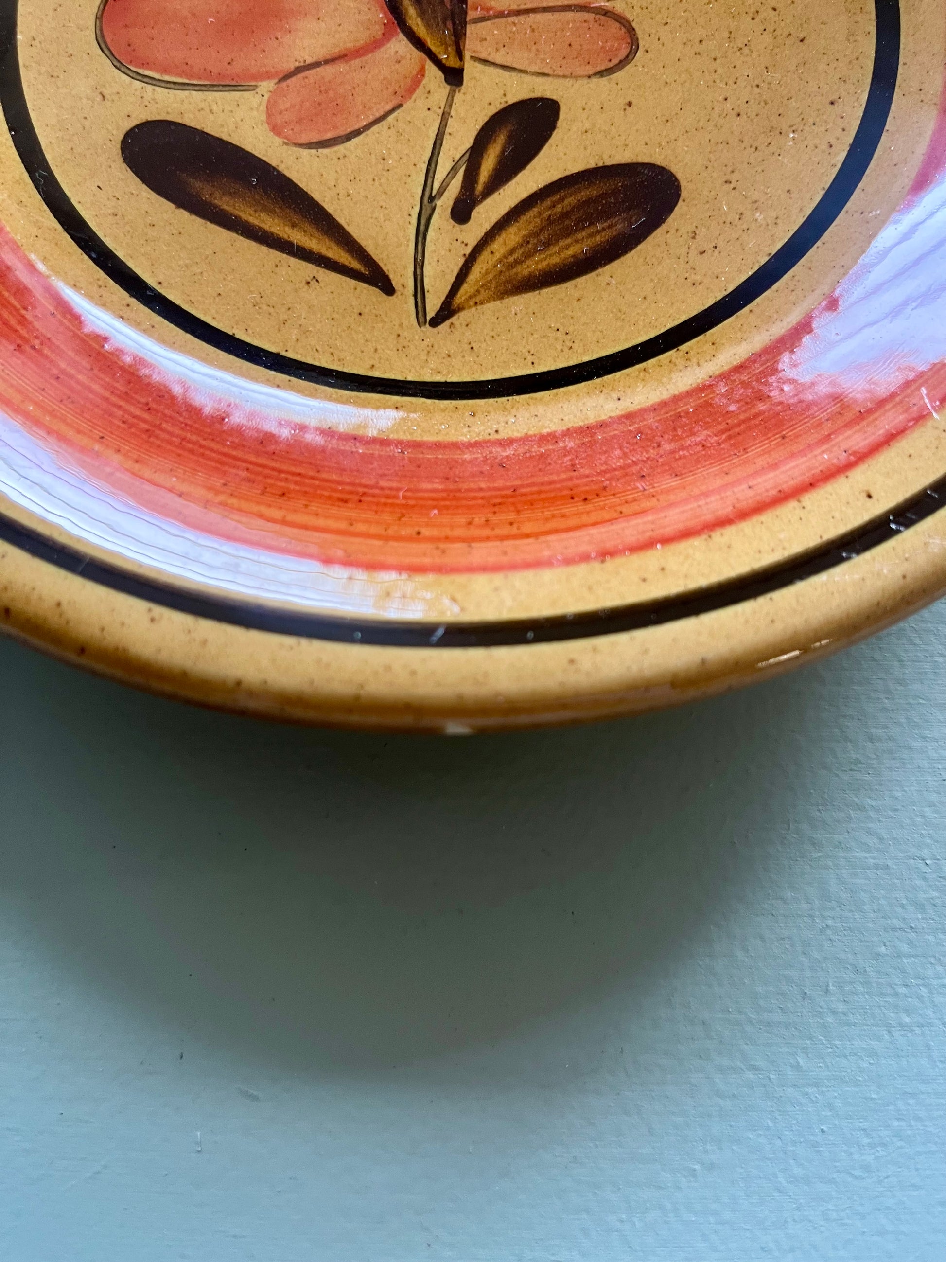 Assiettes en céramique motif fleur  Vaisselle Patine