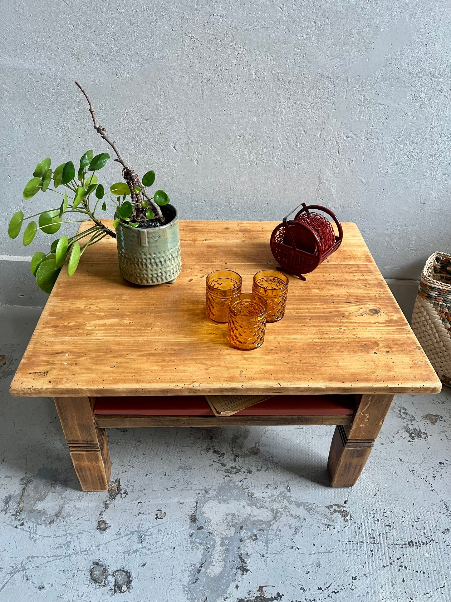 Table basse patiné en bois